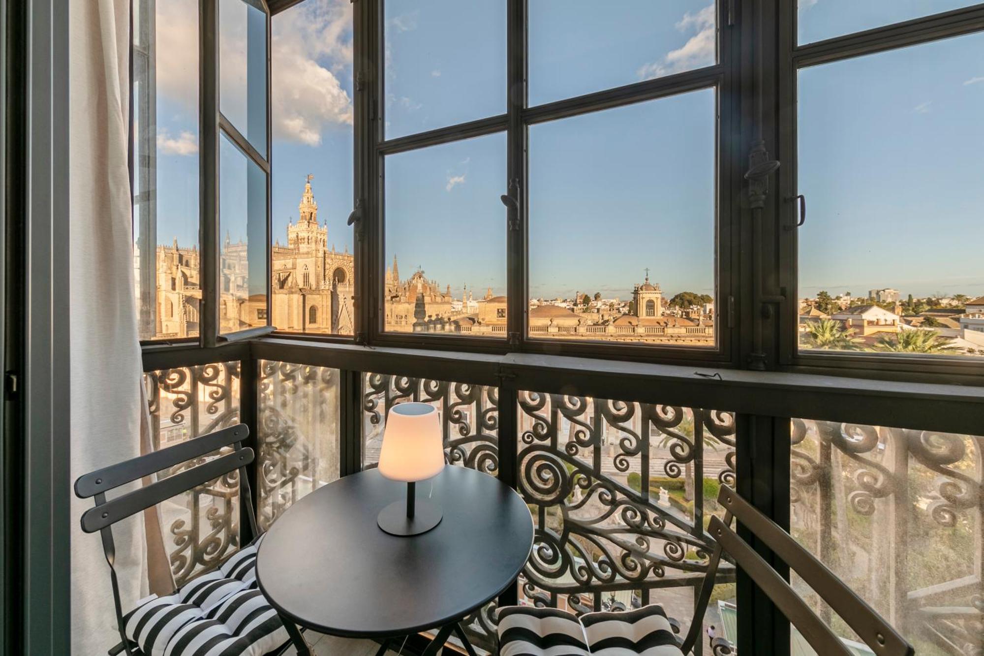 Isg Apartments Modern Atticpool At The Cathedralfree Parking Seville Luaran gambar