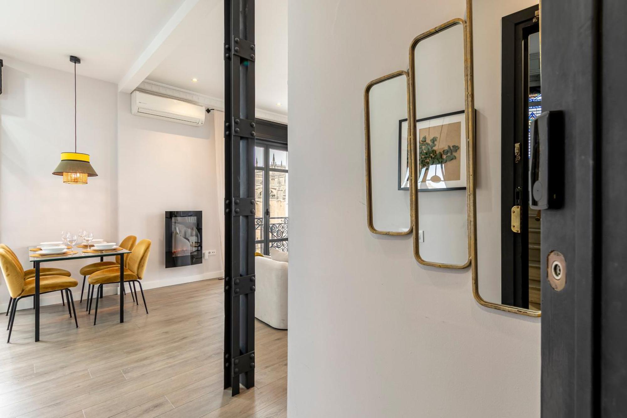 Isg Apartments Modern Atticpool At The Cathedralfree Parking Seville Luaran gambar